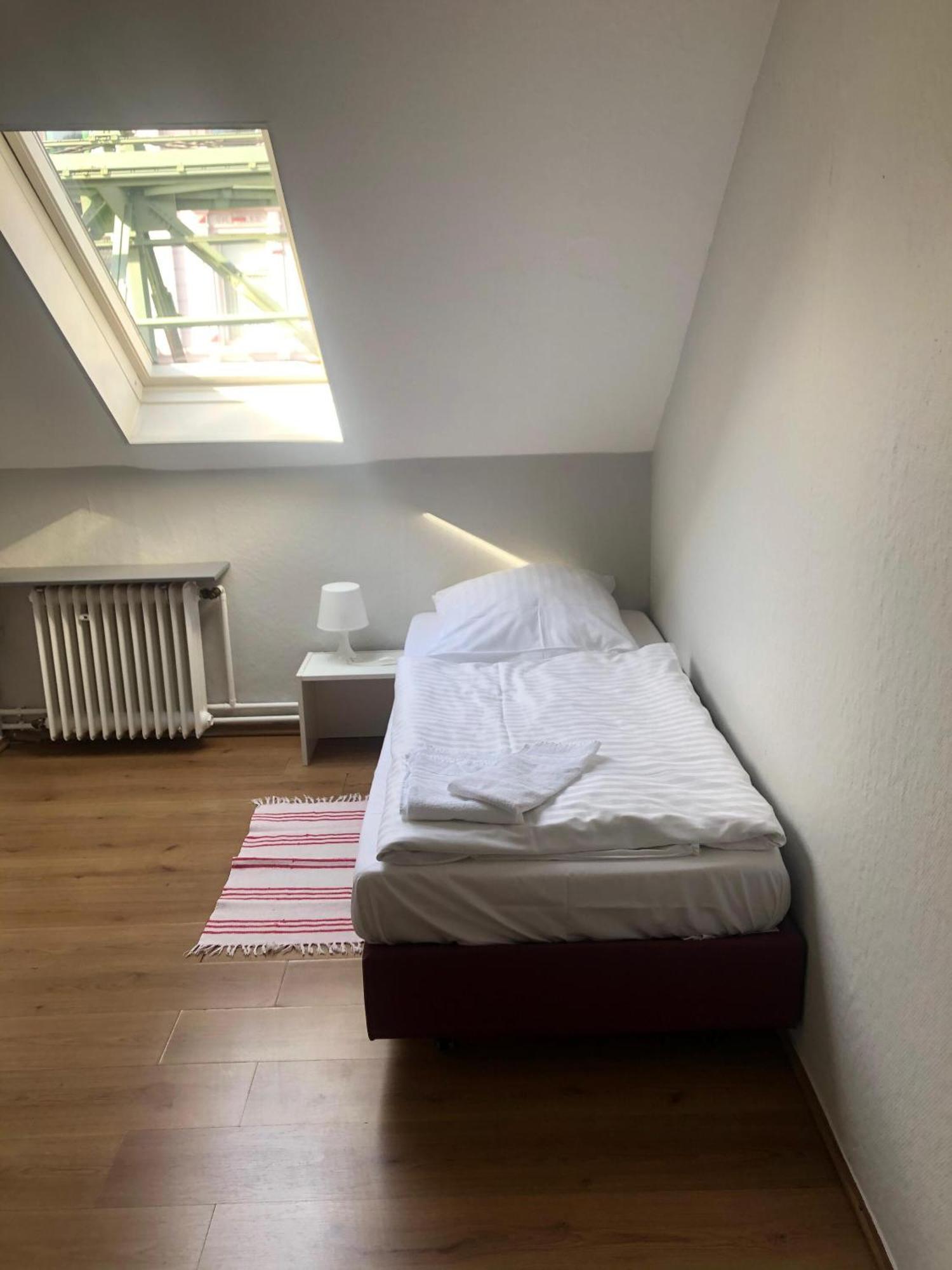 Hotel Schwaferts Wuppertal Room photo