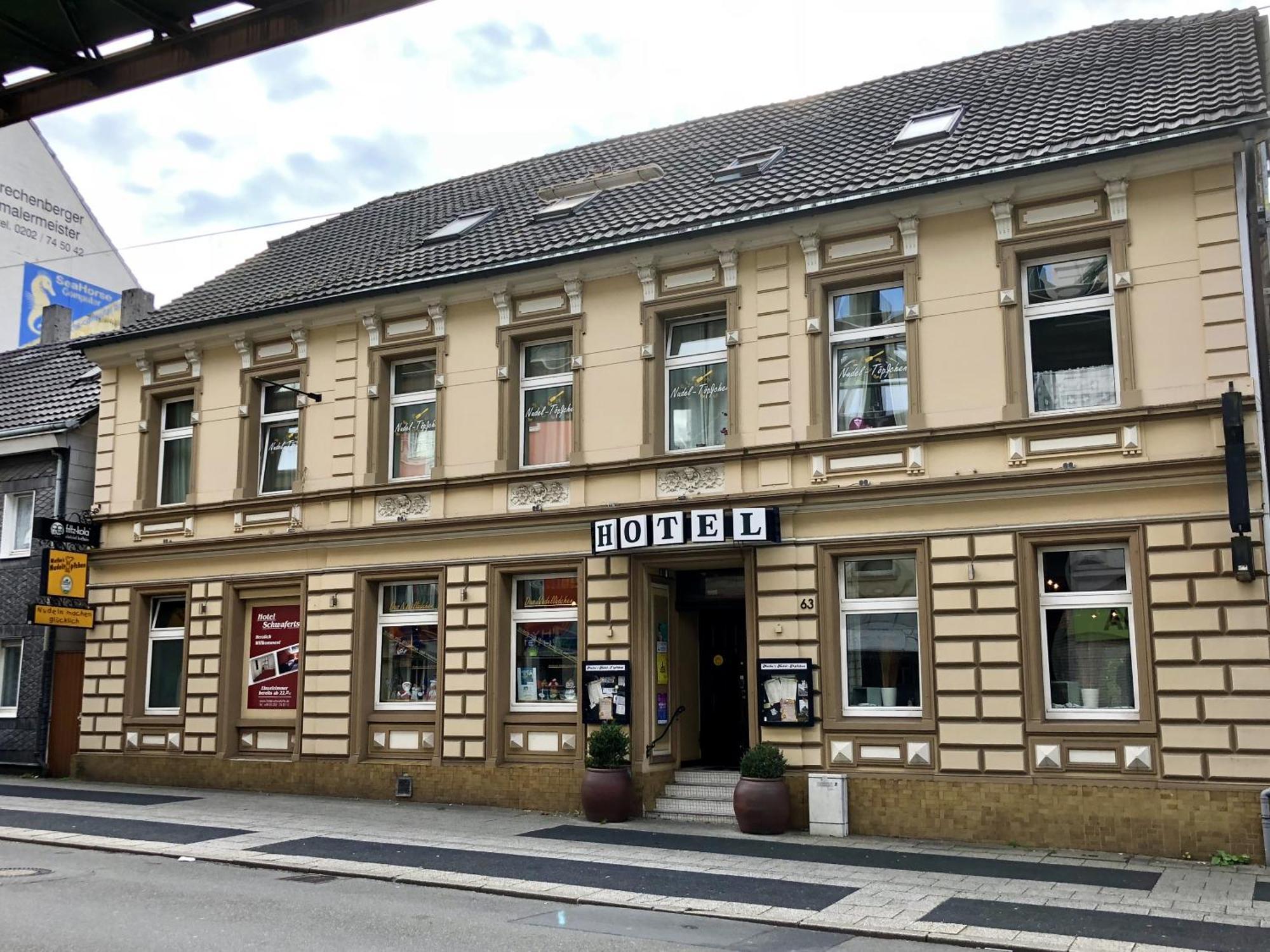 Hotel Schwaferts Wuppertal Exterior photo