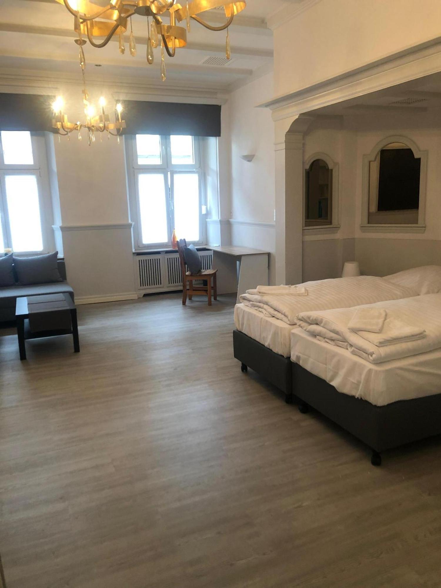 Hotel Schwaferts Wuppertal Room photo