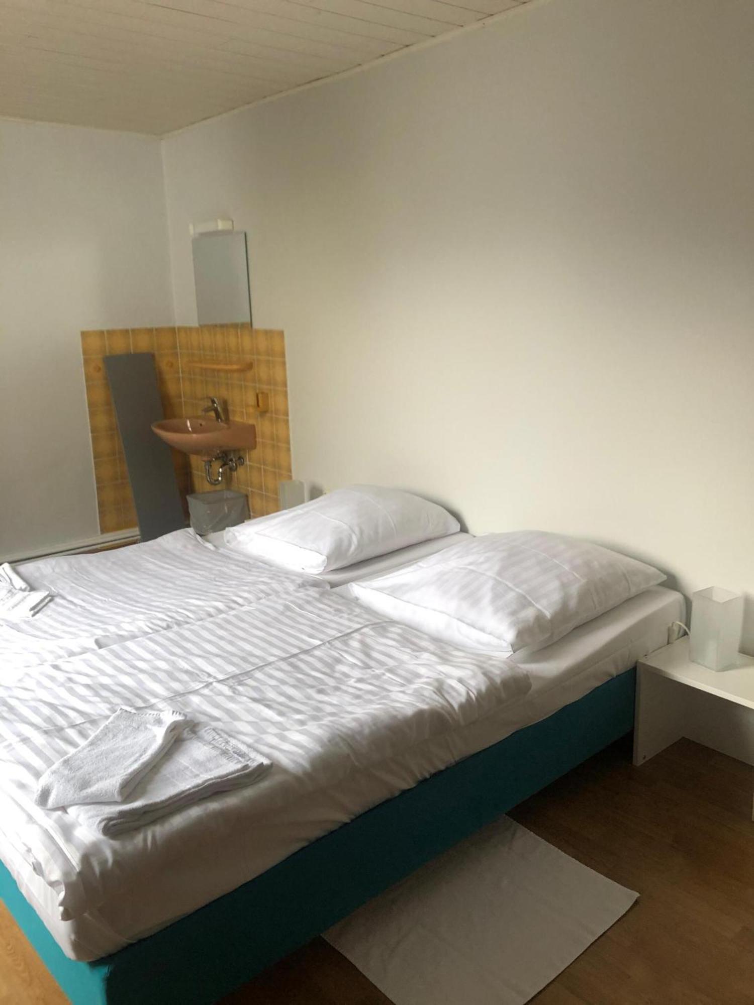 Hotel Schwaferts Wuppertal Room photo
